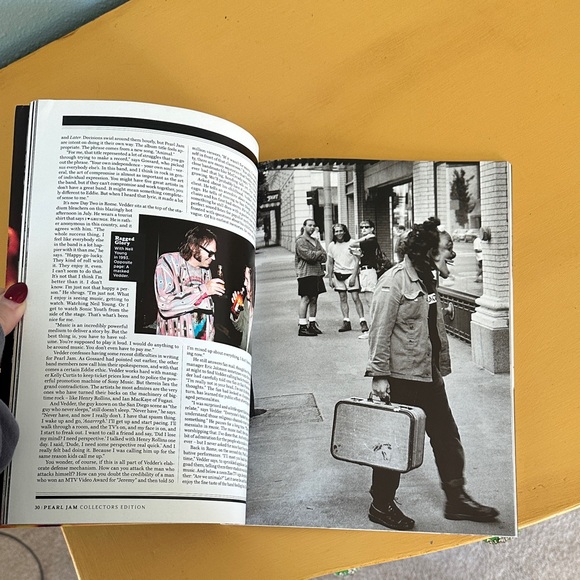 Rolling Stone Pearl Jam Special Collectors Edition Magazine - Picture 10 of 11